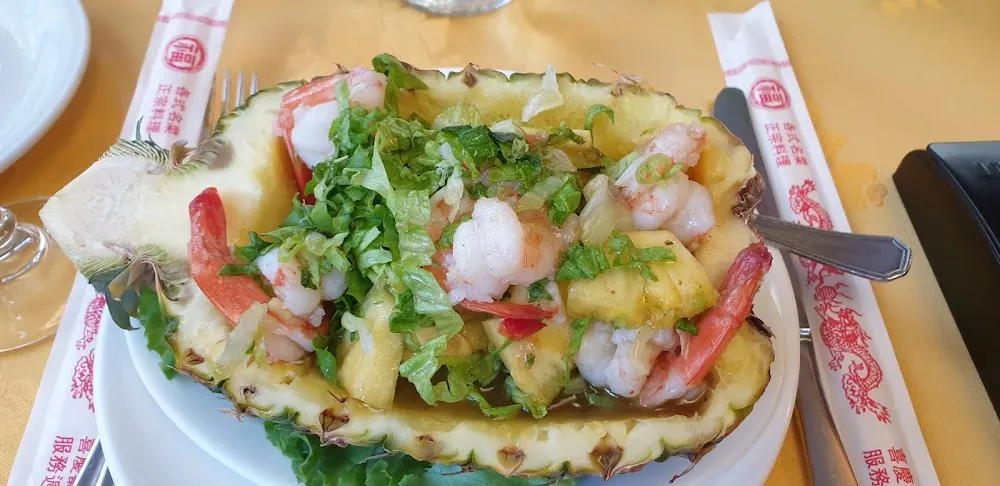 Ananas Aux Crevettes Roses